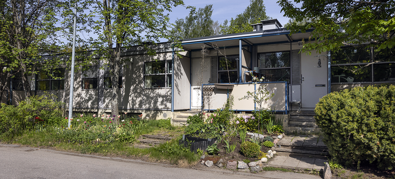 Oulunkylän Ateljeetalojen julkisivu